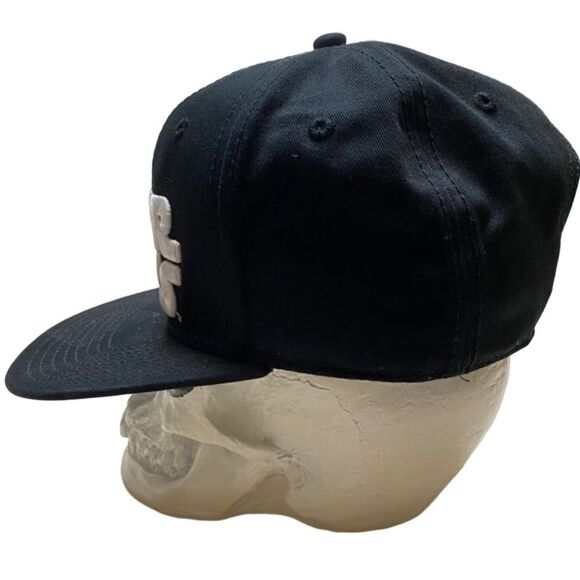 Star Wars Men’s Black Brim Graphic Design Embroidered Logo Snap Back Hat - Picture 4 of 9